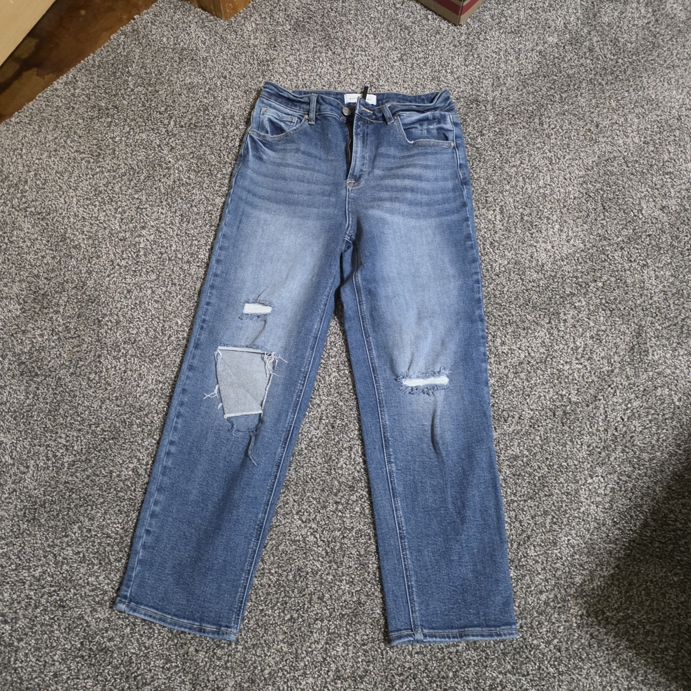 Stylish Distressed Blue Straight Leg Jeans
